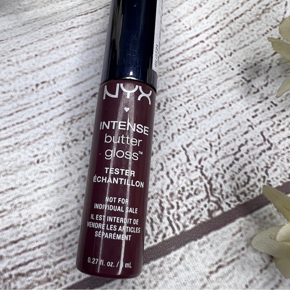 NYX Professional Makeup Intense Butter Gloss Tester in Oatmeal Raisin - Picture 10 of 11